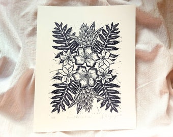 Impresión de arte en linóleo con flores tropicales, arte hawaiano hecho en Maui, flor de hibisco y helecho Lauaʻe, impresión en linóleo original tallada a mano de 8 x 10