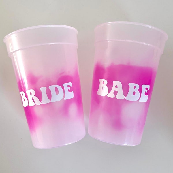 Bride Babe Personalized Color Changing Pink Plastic Stadium Party Cups | 17 oz | Coupes Bachelorette | Tasses d’anniversaire | | Kid Cups
