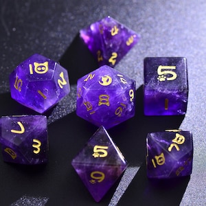 Purple gem dice set | Amethyst Dungeons and Dragons dice set| D&D Polyhedral dice set| carved sailor moon cat version | dnd Gifts for her