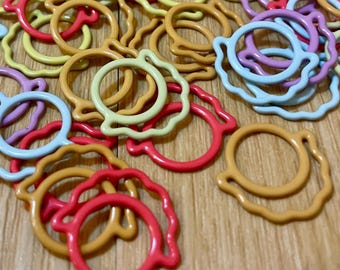 Sheep Metal Stitch Markers: Knitting & Crochet, Flip-top Tin