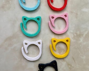 Cat Ear Split-Ring Plastic Stitch Markers: Knitting & Crochet in Assorted Colours w/Flip-Top Tin