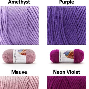 Puede incluir: Imagen de cuatro madejas de hilo en varios tonos de morado y rosa. Los colores est&aacute;n etiquetados como "Amatista", "P&uacute;rpura", "Malva" y "Violeta Ne&oacute;n". El hilo est&aacute; etiquetado como "Loops & Threads Soft Classic".