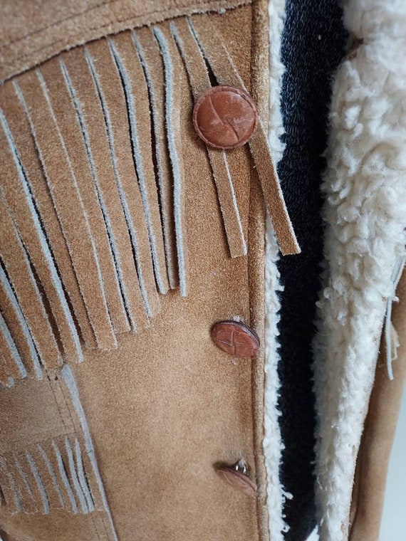 Amazing custom made shearling lined suede fringed… - image 6