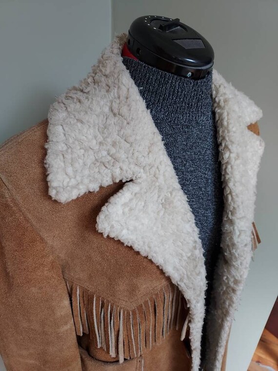 Amazing custom made shearling lined suede fringed… - image 3