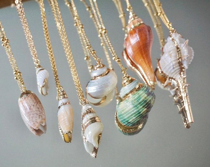 Natural Seashell Pendant Necklace, Adjustable Boho Jewelry