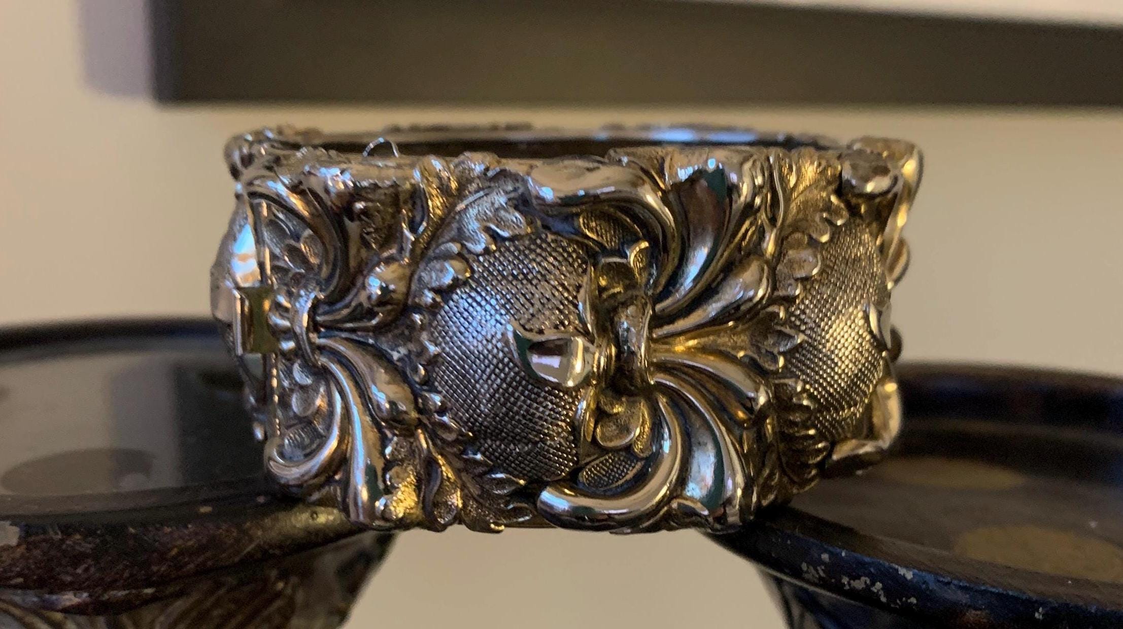 Vintage Whiting Davis Gold Tone Floral Repoussé Bangle Bracelet