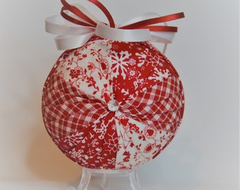 Folded fabric ornament, quilted bauble, red and white, winter gift, rustic decor, handmade bauble, 3-inch ball, Christmas tree decoration