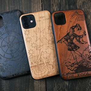 Cartas de Tarô de Feitiçaria, Capa de Madeira para iPhone, Samsung Galaxy e Google Pixel Phones, Personalizável