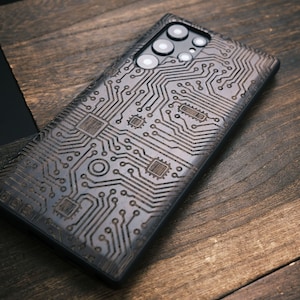 Circuit Board CPU Linework, Wood Case for iPhone, Samsung and Google Pixel, Personalizable