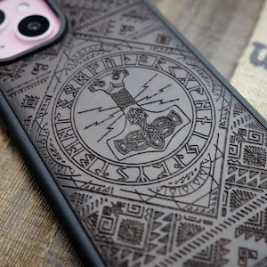 Noorse resonantie: Mjollnir, houten hoesje voor iPhone, Samsung Galaxy en Google Pixel-telefoons, personaliseerbaar