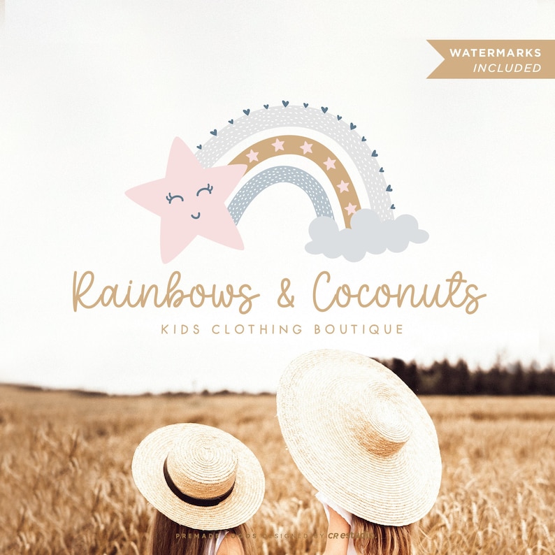 Op de afbeelding: Een logo-ontwerp met een pastelkleurige regenboog, een lachende roze ster en een grijze wolk. De tekst luidt "Rainbows & Coconuts" in een schrijflettertype, gevolgd door "KIDS CLOTHING BOUTIQUE" in blokletters. Een banner toont "WATERMARKS INCLUDED".