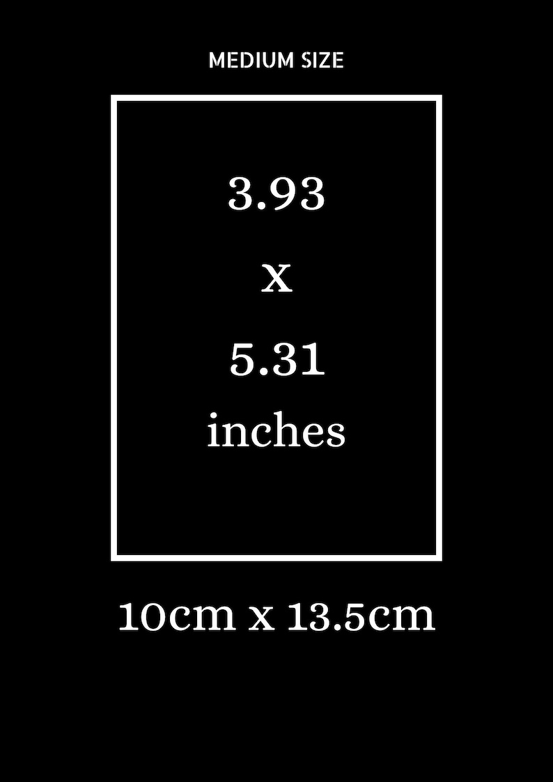 Peut inclure: Impression de taille moyenne avec des dimensions de 3,93 x 5,31 pouces ou 10 cm x 13,5 cm.