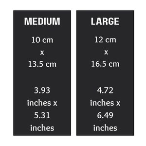 Peut inclure: Comparaison de deux tailles d'un produit, &eacute;tiquet&eacute;es "MEDIUM" et "LARGE". Les mesures sont donn&eacute;es en centim&egrave;tres et en pouces.