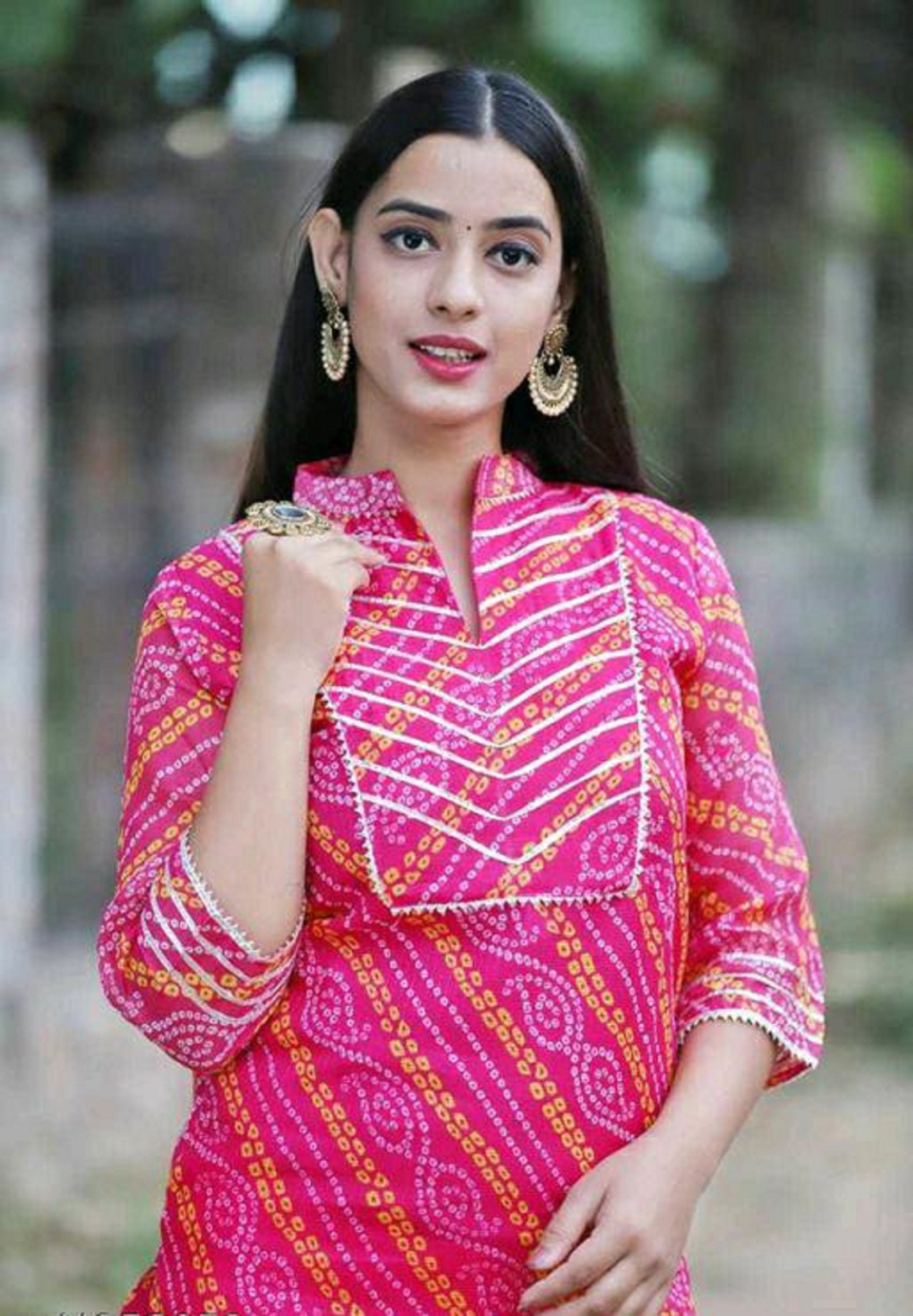 Aggregate more than 167 gujarati bandhani kurtis super hot jtcvietnam