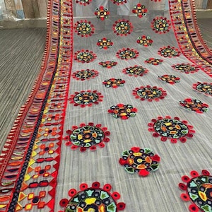 Dupatta Phulkari de red blanca – Chal bordado de Jaipuri de 2,2 m – Ropa de novia/fiesta – Trabajo floral, pesado, envío gratuito desde Jaipur | Regalo para ella