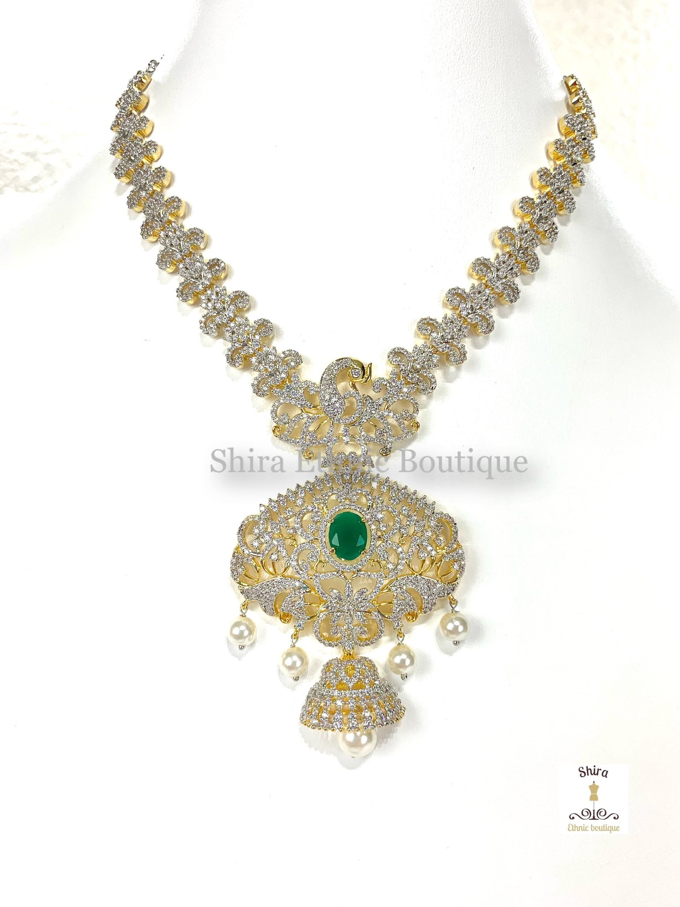 Diamond necklace on sale traditional designs