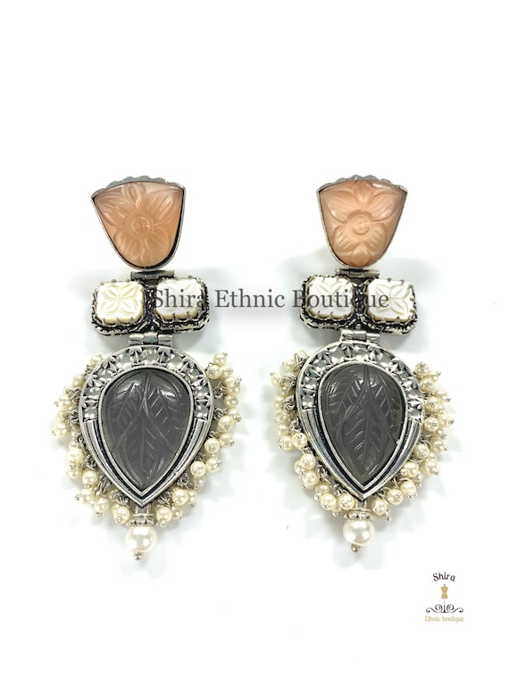 White Diamond With Silver Polish Sylish Earrings