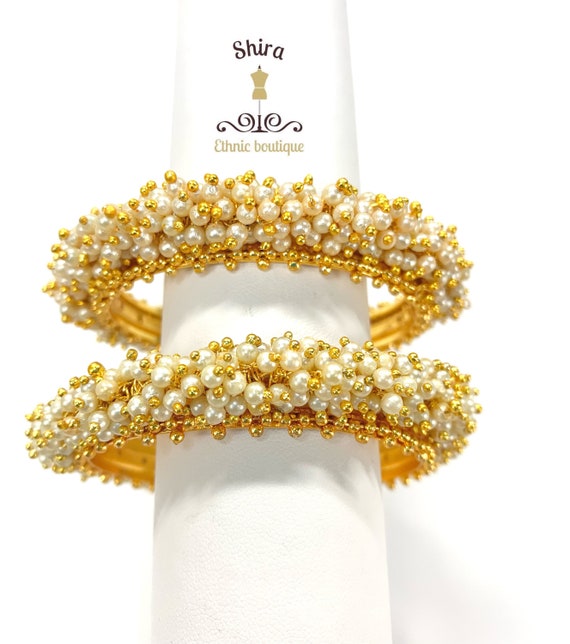 Gajra sale bangles online
