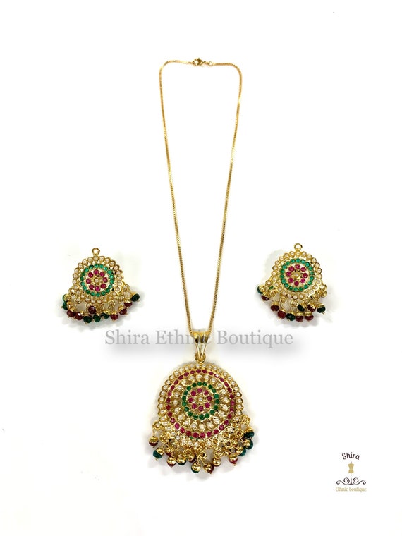 Authentic Hyderabadi Jadau Pendant Set With Matching Studs. 22kt