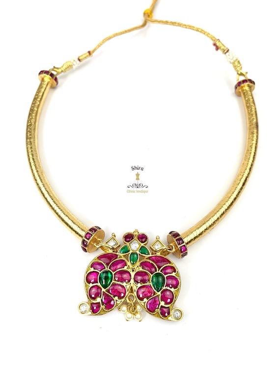 Hasli necklace gold deals
