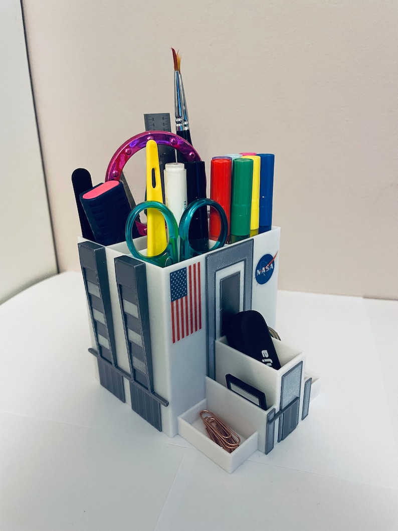 Neu! NASA Model Schreibtisch Tidy - SLS, Apollo, Artemis Fahrzeug Montage Gebäude VAB Bild 2