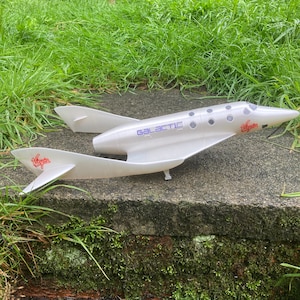 Rare kit de modèle de vaisseau spatial Virgin Galactic 2 d&#39;environ 1:48 de super qualité