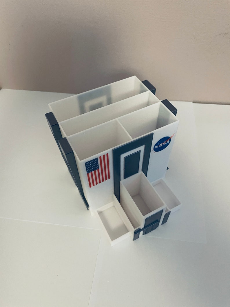 Neu! NASA Model Schreibtisch Tidy - SLS, Apollo, Artemis Fahrzeug Montage Gebäude VAB Bild 3