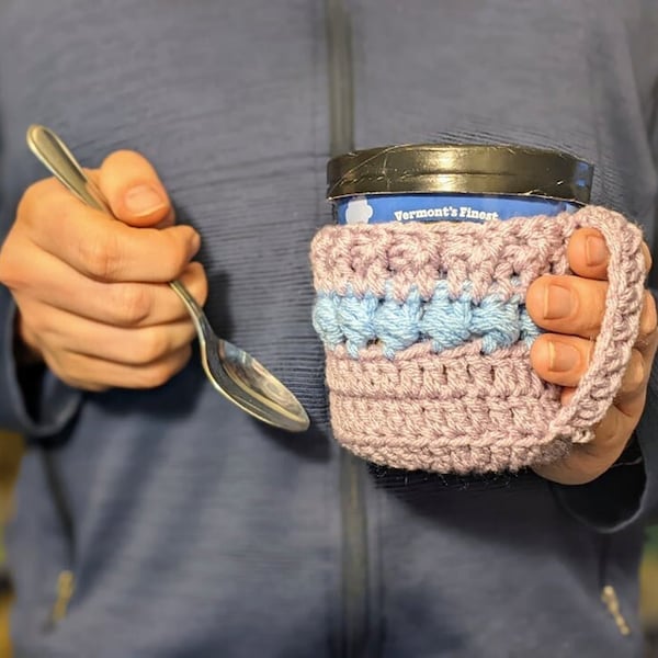 Pinte Ice-Cream Cosy avec anse - PATRON AU CROCHET