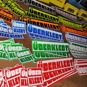 OVERSTICKED : La rébellion ultime des autocollants ! Ensemble de 25 autocollants, autocollants, street art, fans, ultras