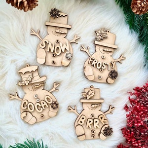 Arquivo SVG de enfeite de Natal de banner de boneco de neve, Ornamento de boneco de neve svg, Ornamento gelado svg, Arquivo cortado a laser, Ornamento de Natal SVG,