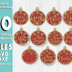 Puede incluir: Diez archivos de corte digital para adornos navideños. Los adornos son rojos con copos de nieve dorados y texto. El texto incluye "Merry Bright", "Joy", "Peace", "Noel", "Be Merry", "Merry Christmas", "Holly Jolly", "Charlie" y dos adornos en blanco.