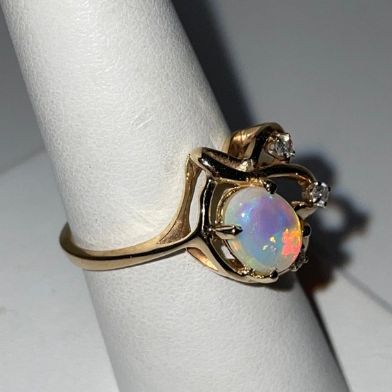 Vintage 14 kt Freeform Opal Diamond Ring size 6.5 - image 2