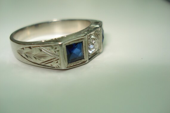 18 Kt Art Deco Diamond Sapphire Men's Ring Size 9… - image 5
