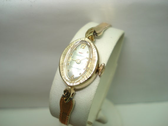 14 Kt Gold Ladies Waltham 22 Jewel  Mechanical Wristwatch