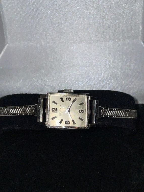 Vintage Longines Ladies 14 Kt White Gold Hand Wind