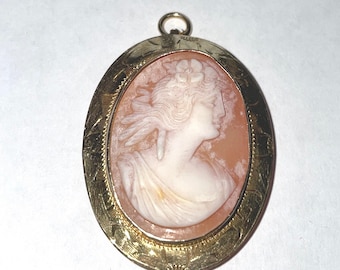 Victorian Carved Cameo Pendant Brooch 10kt Bezel Set