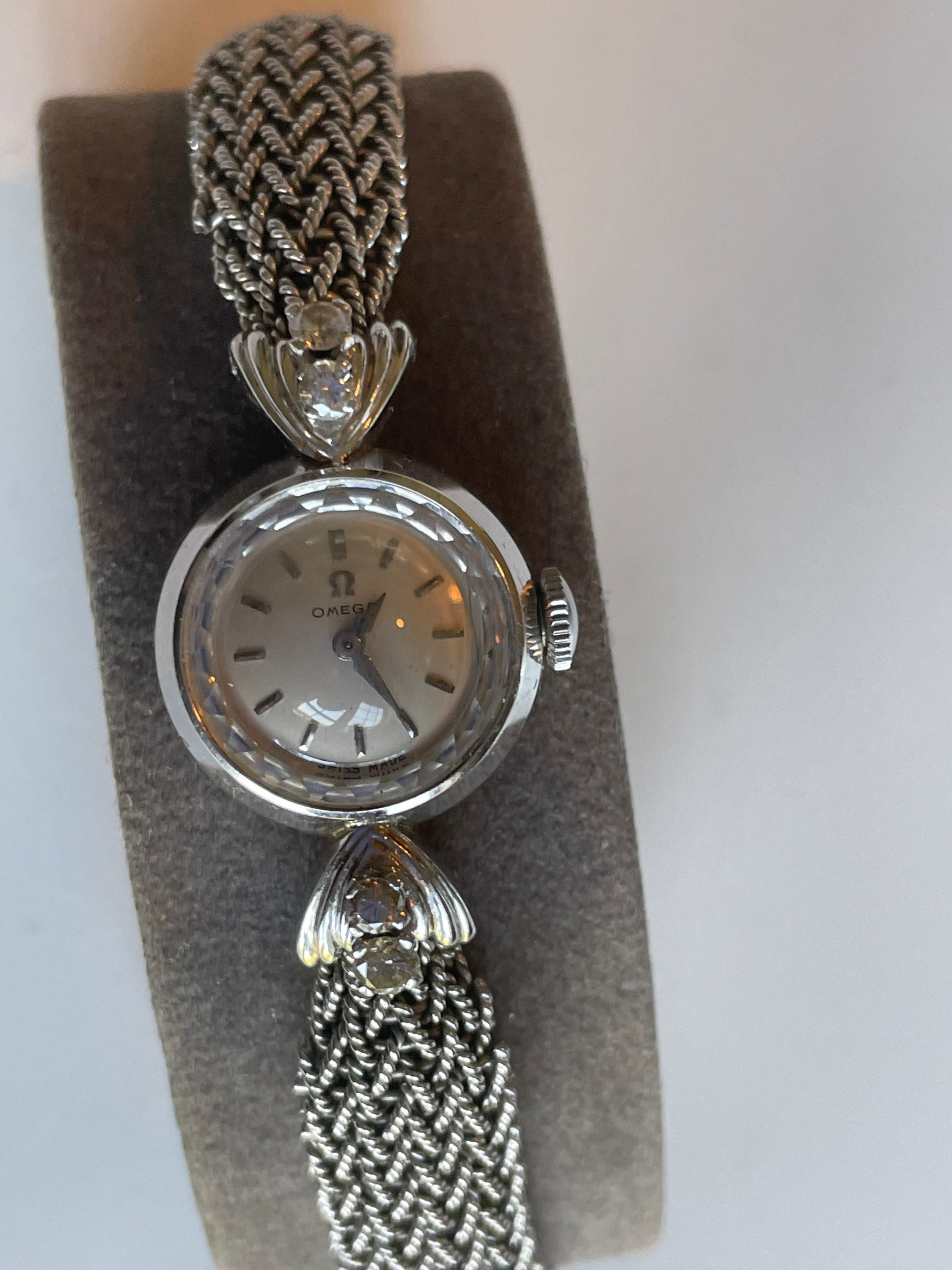Omega Vintage 18kt White Gold Ladies Diamond Watch