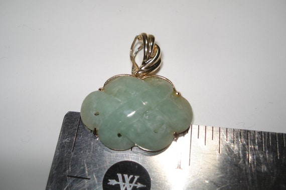 14Kt Gold Carved Basketweave  Jade Pendant Enhanc… - image 3