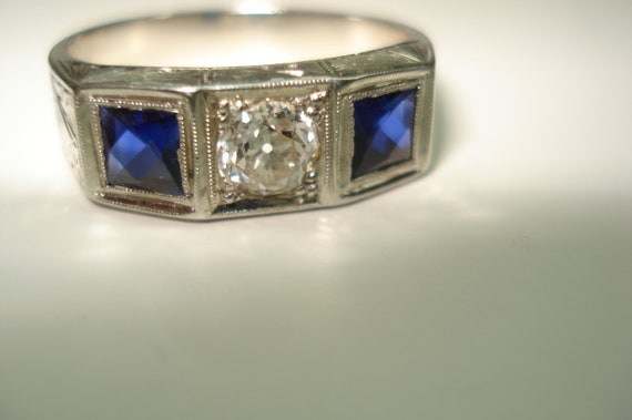 18 Kt Art Deco Diamond Sapphire Men's Ring Size 9… - image 2