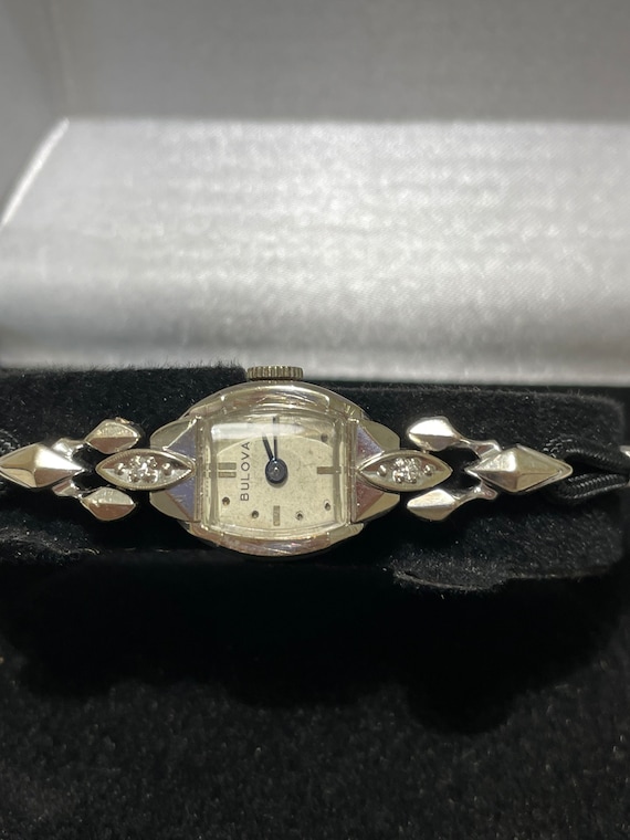Bulova diamond encrusted watch Bulova Classic Women main image 4