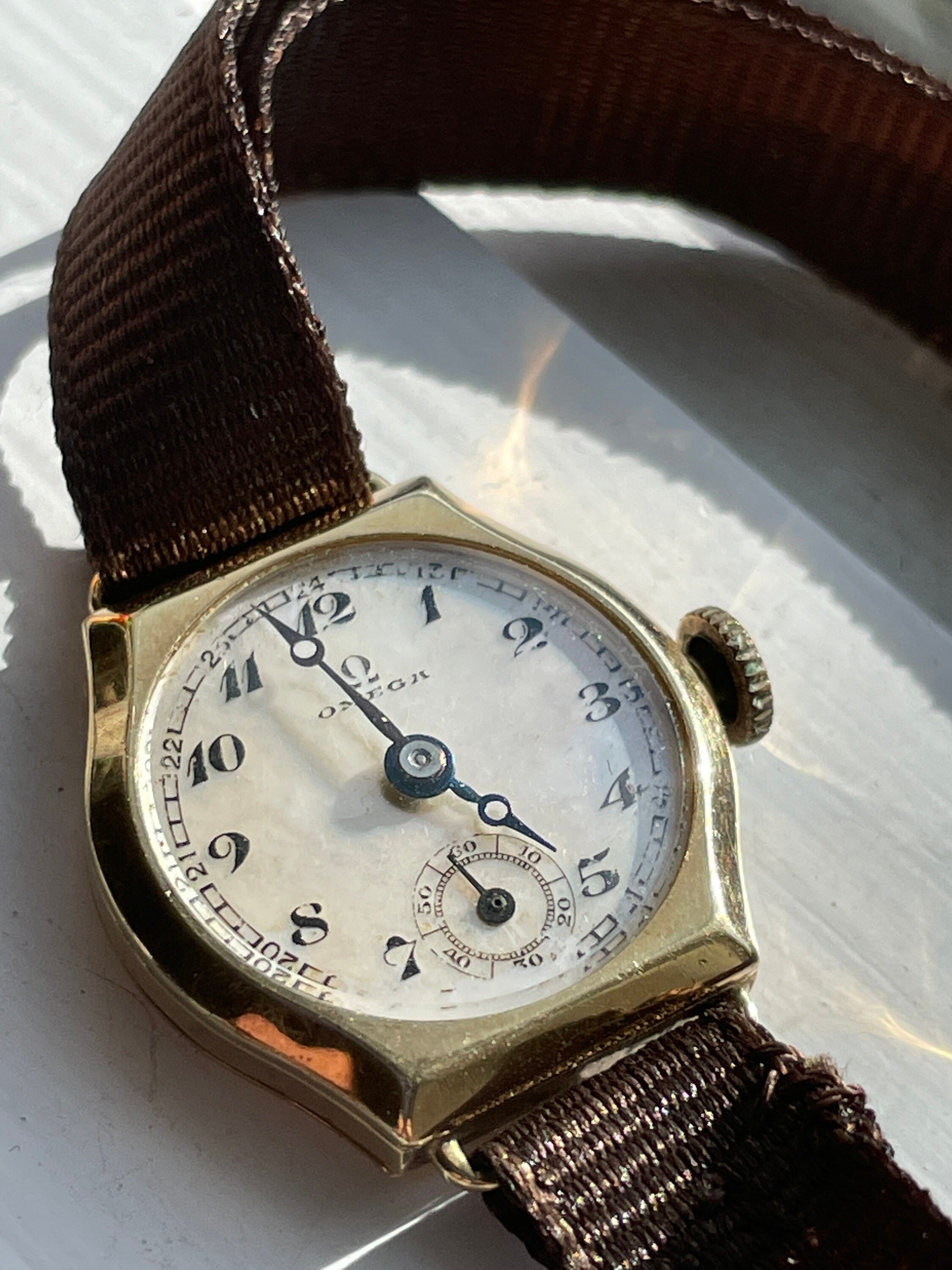 1925 Wire Lug 14kt Yellow Gold Omega 