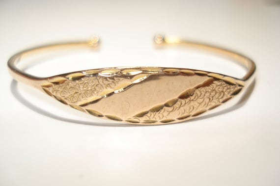 Victorian 12Kt Gold Fancy Etched Child's Cuff Bra… - image 1