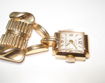 Vintage Bonetto MOP Gold Tone Brooch Watch - Etsy display picture 3