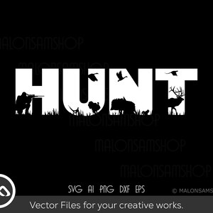 Könnte beinhalten: Schwarzweißes Silhouettendesign des Wortes "HUNT" mit verschiedenen jagdbezogenen Bildern, darunter ein Jäger mit einem Gewehr, ein Hirsch, ein Bär und Vögel. Das Design ist vor einem schwarzen Hintergrund.