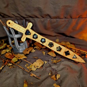 Wooden Sword Dice Holder – Magnetic D20 DnD Display