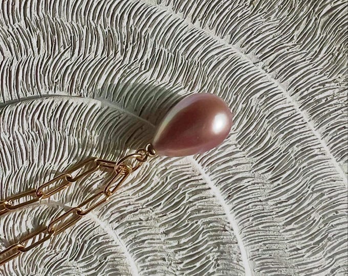 Featured listing image: Large Drop Pink Freshwater Pearl Pendant