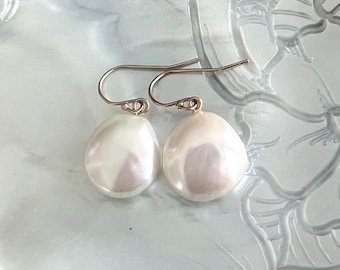 Luna Pearl Earrings