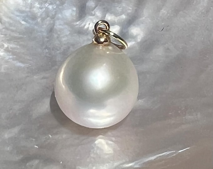 Featured listing image: Gardenia Bloom Pendant, 14kt gold