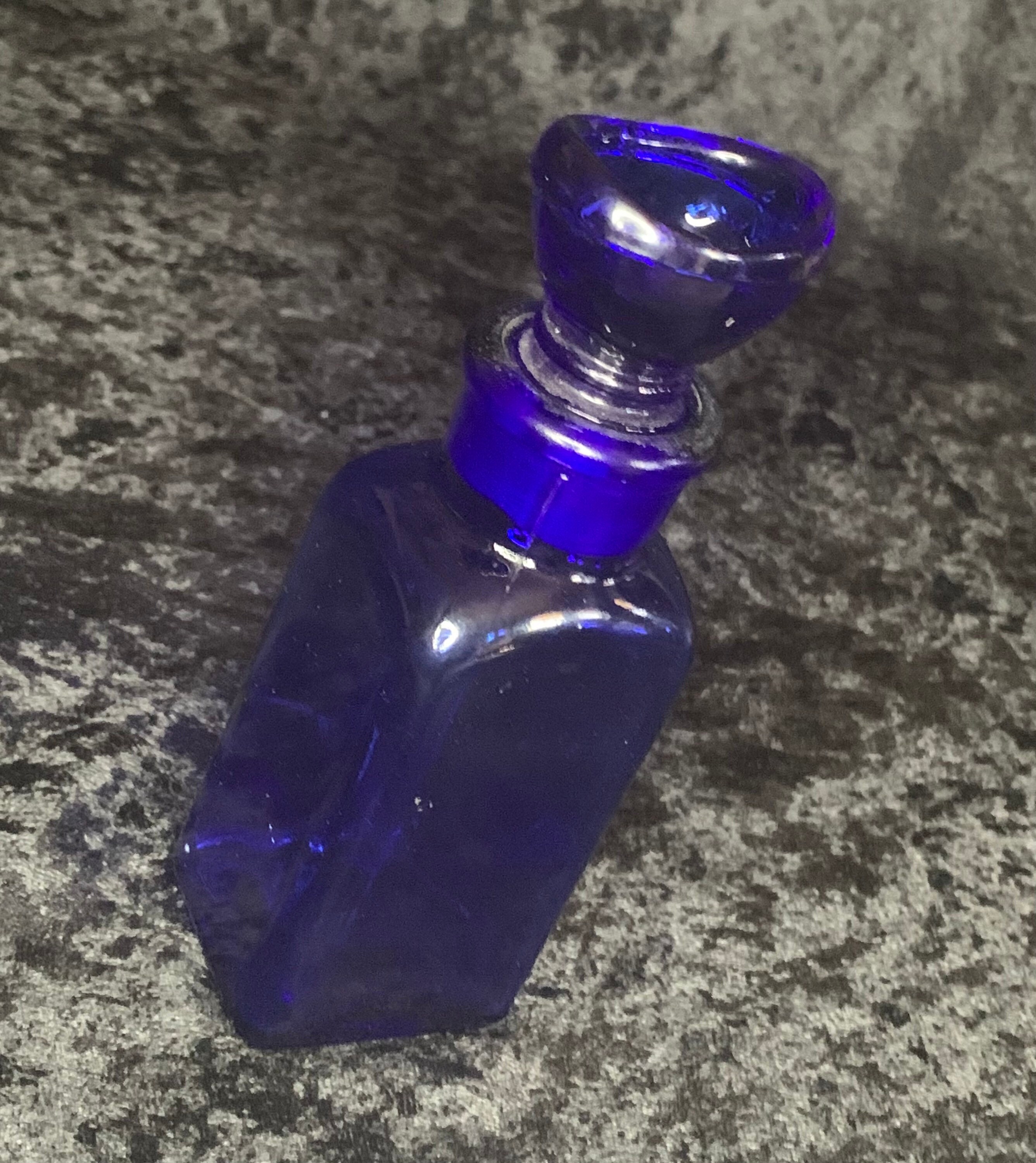 Vintage eye wash bottle and lid/stopper/cup in cobalt blue Etsy
