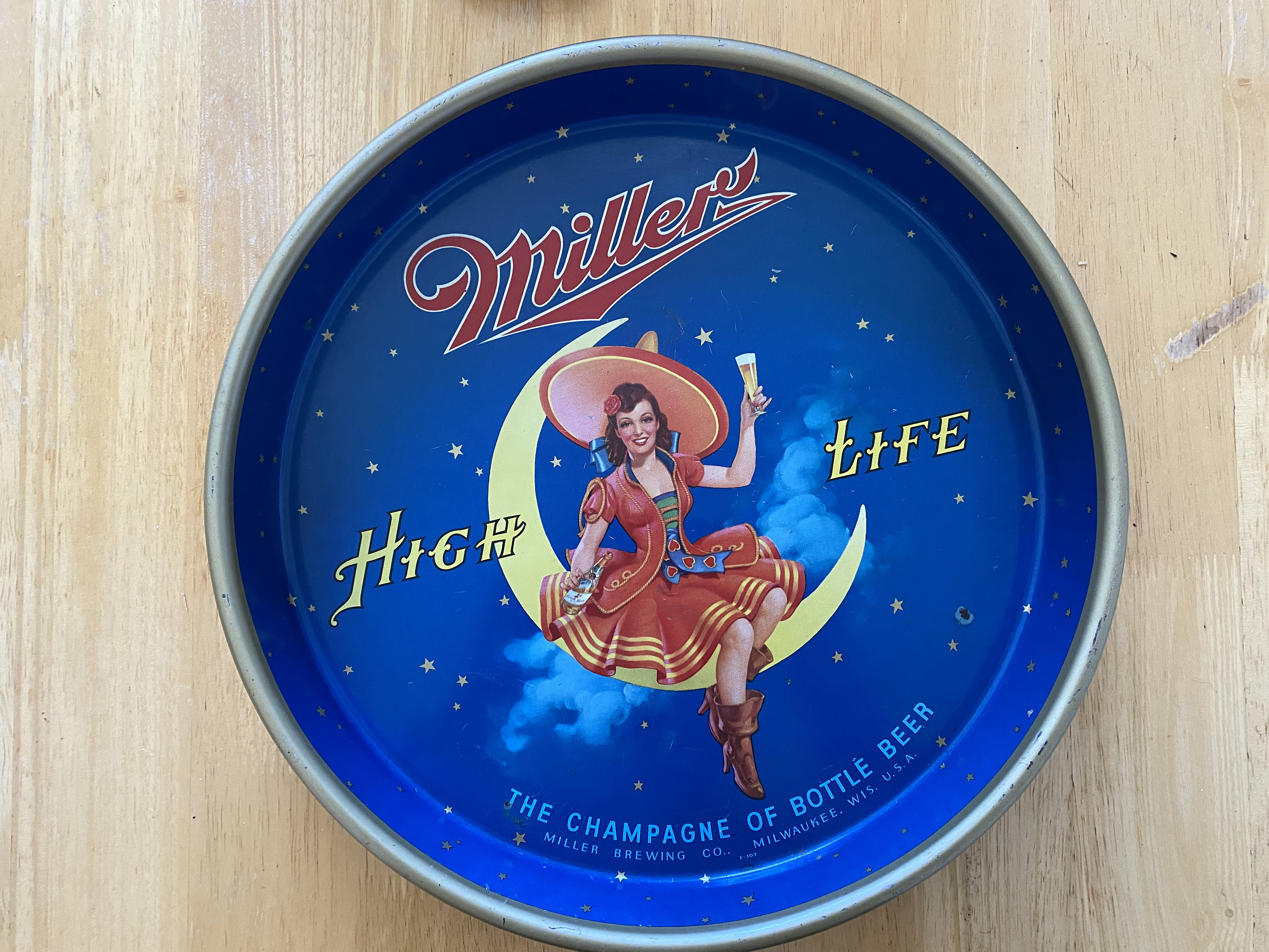 Vintage Beer Trays for sale Only 2 left at 70